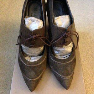 RARE – Olive Suede Pumps by Manuela Filipovic for té casan – *Ltd. Ed./Numbered*